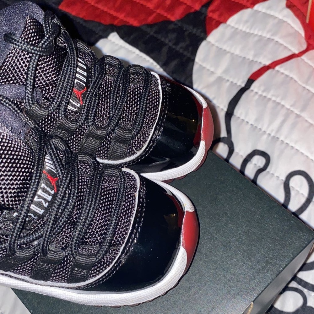 Jordan retro 11 size 4c
